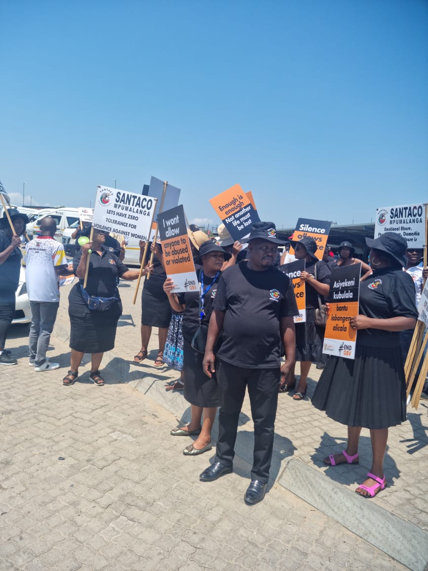 19995813-3b3d-4b63-b965-d201aa98ffff